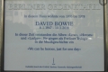 Gedenktafel am Haus Hauptstraße 155 in Berlin (Wohnhaus von David Bowie und Iggy Pop von 1976 bis 1978)