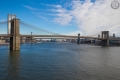 New York City 2019: Brooklyn Bridge von Pier 17 aus