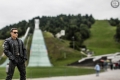 2017 im September vor der Großen Olympiaschanze in Garmisch-Partenkirchen