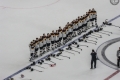 die deutsche Nationalmannschaft bei der Nationalhymne nach dem Spiel U.S.A. - Deutschland (1:2) bei der Eishockey-WM 2017 in Köln