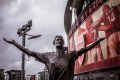 Statue von Tony Adams vor'm Emirates Stadium